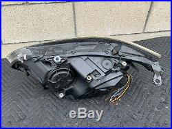 04-07 BMW E60 525i 545i 530i OEM Right Dynamic Xenon HID Headlight Assembly
